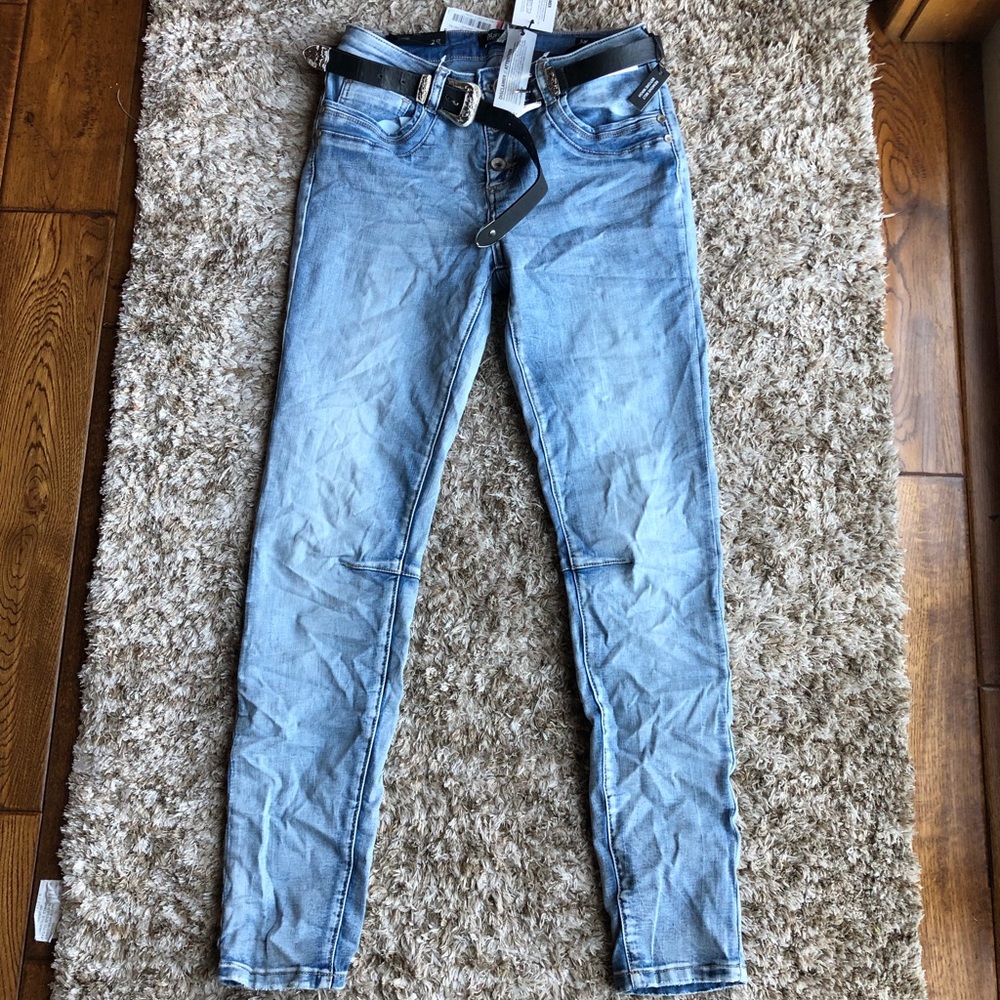 Buffalo Faith mid rise skinny stretch jeans. Sz.27